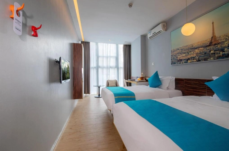 Dongmen Colour Hotel